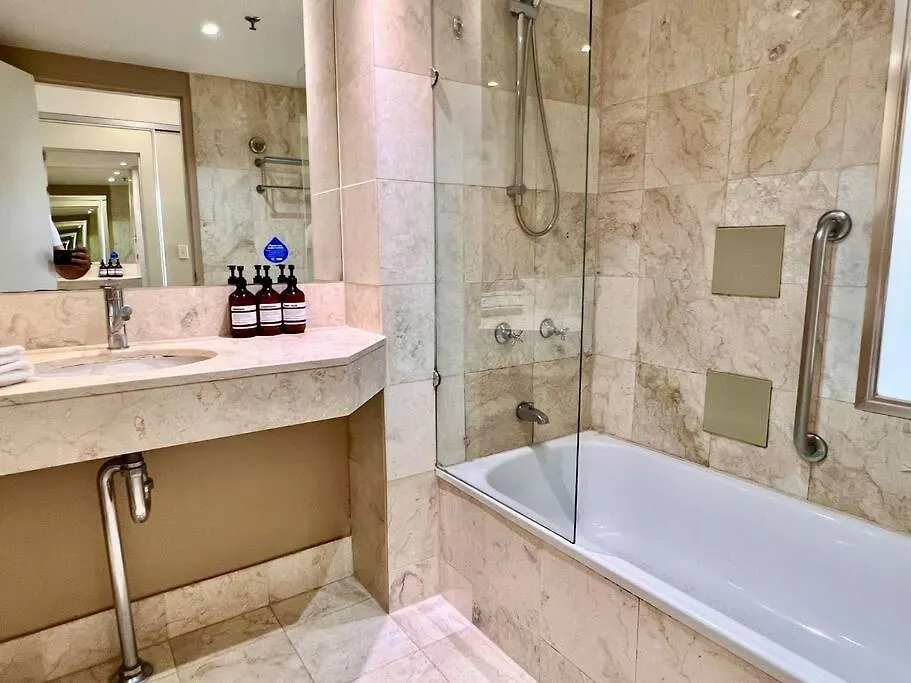 Ocean Front Studio, 2Beds, Free Wi-Fi Gold Coast 0*,  Australia