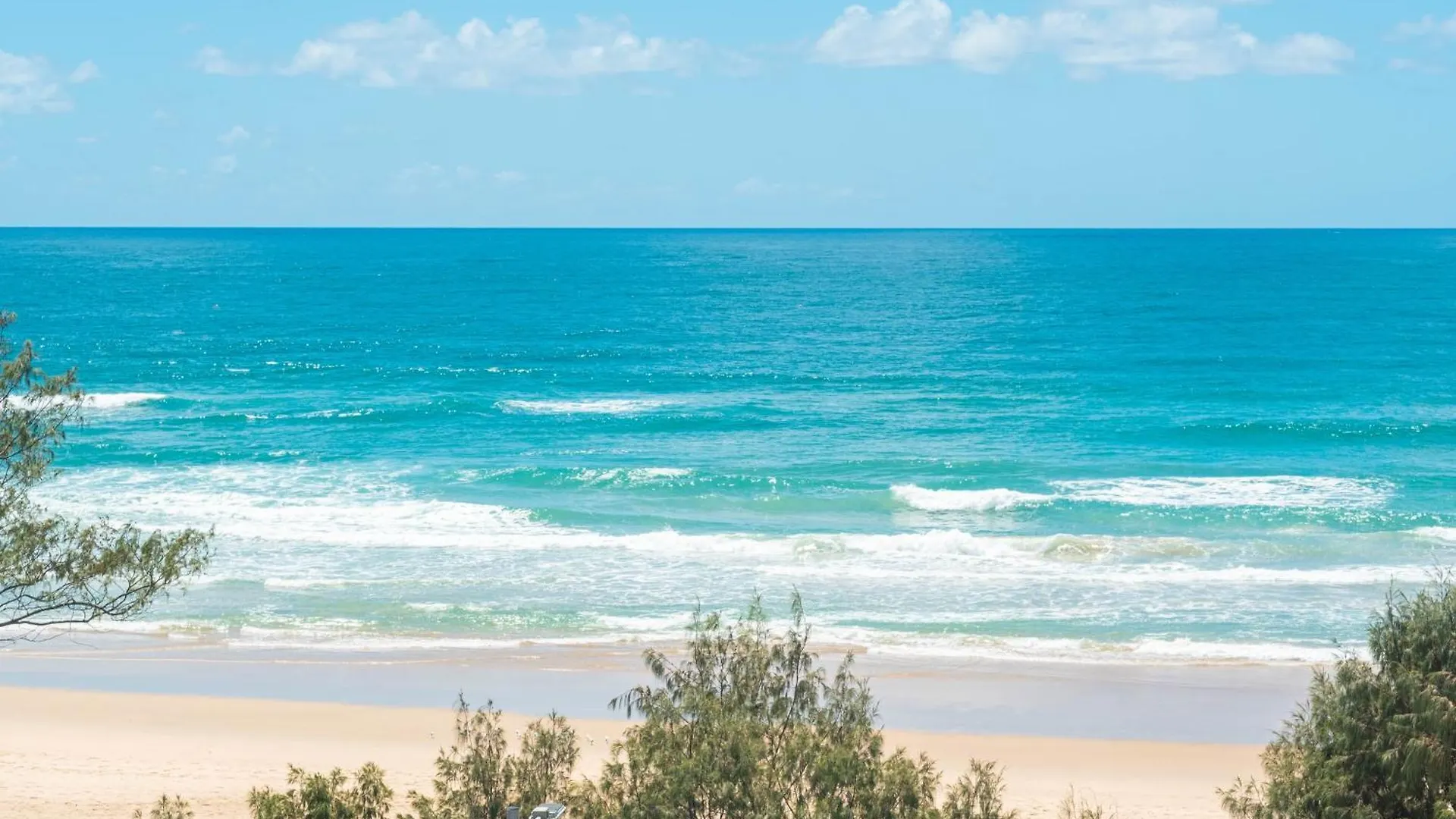 Ocean Front Studio, 2Beds, Free Wi-Fi Gold Coast