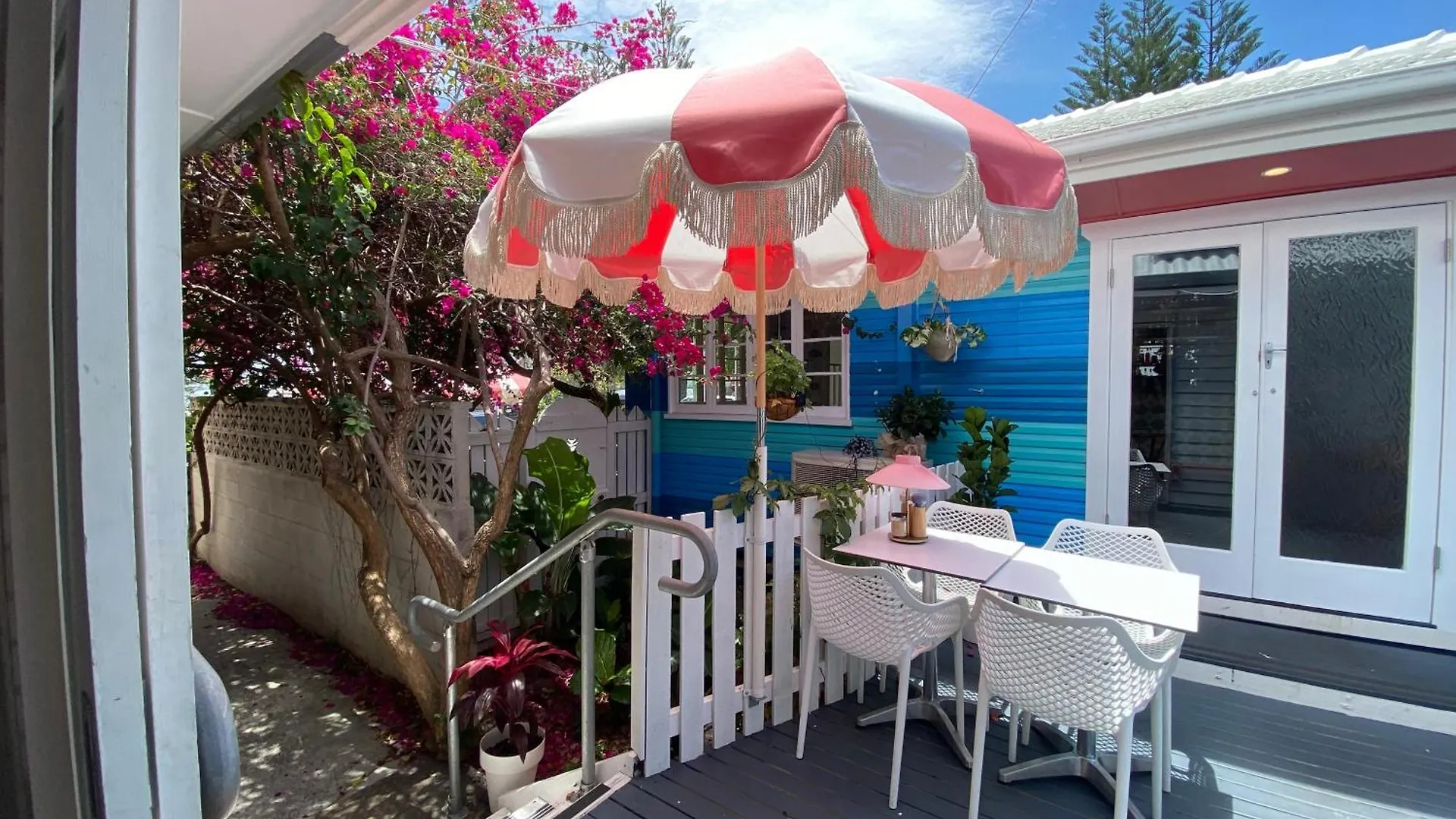Ocean Front Studio, 2Beds, Free Wi-Fi Gold Coast 0*,  Australia